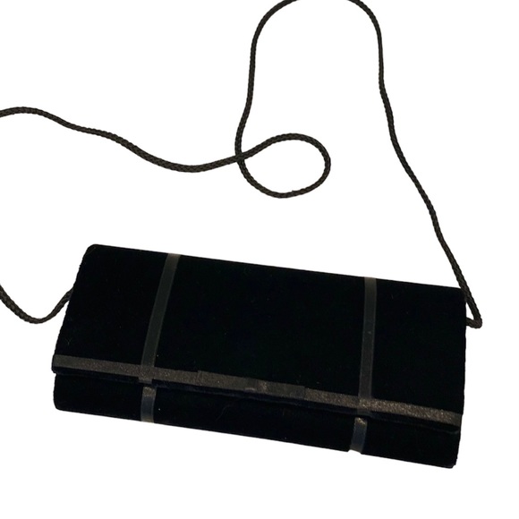 Carolyne Barton Handbags - NWOT Vintage Carolyne Barton Black Velvet Evening Bag Clutch with Strap Purse